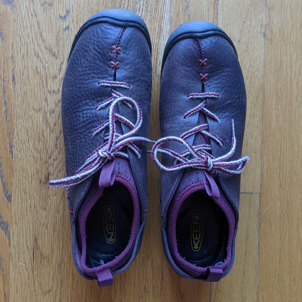Keen Wine Leather Shoes - Gently Used